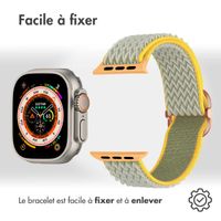 imoshion Bande élastique en nylon Apple Watch Series 1-10 / SE / Ultra (2) - 42/44/45/46/49 mm - ﻿Vert clair