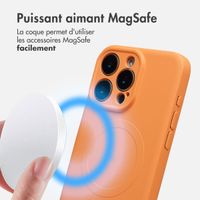 imoshion Coque Couleur avec MagSafe Apple iPhone 15 Pro Max - Neon Orange