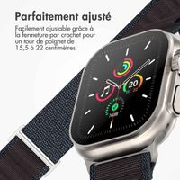 imoshion Bracelet en nylon Alpine Apple Watch Series 1 t/m 9 / SE (38/40/41 mm) | Series 10 / 11 (42 mm) - Indigo