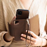 Selencia Étui de téléphone en cuir végétalien iPhone 12 (Pro)