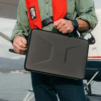 UAG Pochette ordinateur Civilian Shock avec Poignée 16 pouces - Large - Noir