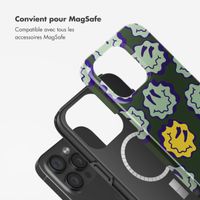 Selencia Coque arrière Vivid Tough avec MagSafe iPhone 15 Pro - Wavy Smiley Green