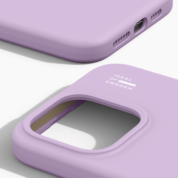 iDeal of Sweden Coque en silicone avec MagSafe Apple iPhone 15 Pro Max - Lavender Milk