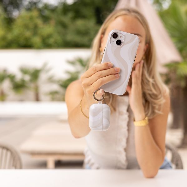 Selencia Coque Vivid Apple AirPods 4 - Desert Waves Beige