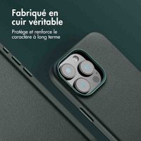 Accezz Coque arrière en cuir avec MagSafe Apple iPhone 16 Pro Max - Cedar Green