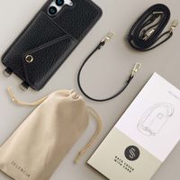 Selencia Coque à cordon avec porte-cartes enveloppe Sera Samsung Galaxy S25 - Noir