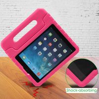 imoshion Coque kidsproof avec poignée iPad 6 (2018) 9.7 pouces / iPad 5 (2017) 9.7 pouces - Rose