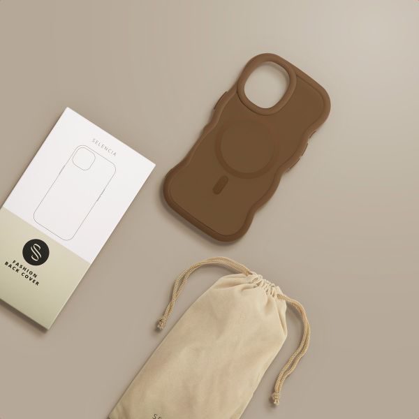 Selencia Coque arrière Wavy avec MagSafe Apple iPhone 17 - Mocha Brown