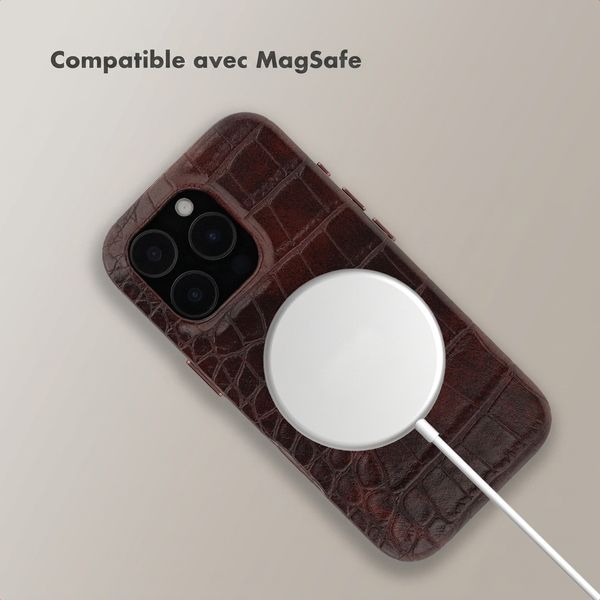 Selencia Coque arrière Croco avec MagSafe Apple iPhone 16 Pro - Choco Brown