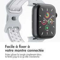 imoshion Bracelet sport⁺ Apple Watch Series 1 á 11 / SE / Ultra (44/45/46/49 mm) - Taille S/M - Pure Platinum & White