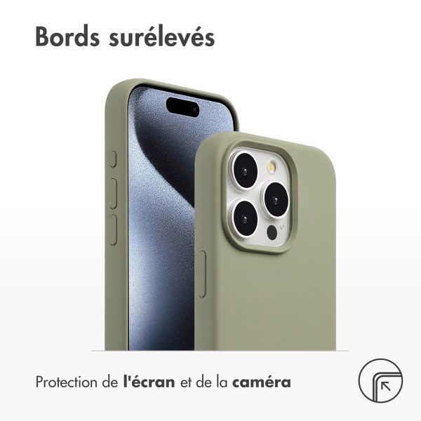 Accezz Coque Liquid Silicone avec MagSafe Apple iPhone 15 Pro - Cooper Green