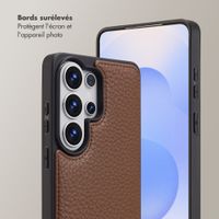 Selencia Coque de télephone Nova avec cordon et porte-cartes Samsung Galaxy S26 Ultra - Mocha Brown