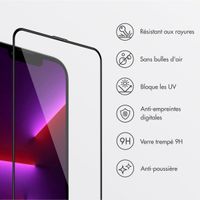 Accezz Protecteur d’écran en verre trempé + Applicateur Apple iPhone 13 / 13 Pro / 14 / 16e