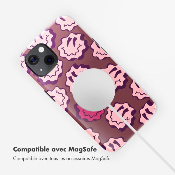 Selencia Coque arrière Vivid avec MagSafe Apple iPhone 13 - Wavy Smiley Pink