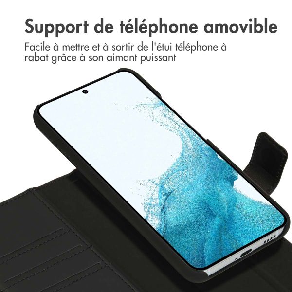 Accezz Étui de téléphone portefeuille en cuir de qualité supérieure 2 en 1 Samsung Galaxy S22 - Noir