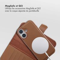 Selencia Étui portefeuille amovible Olyn avec MagSafe Apple iPhone 17 - Marron