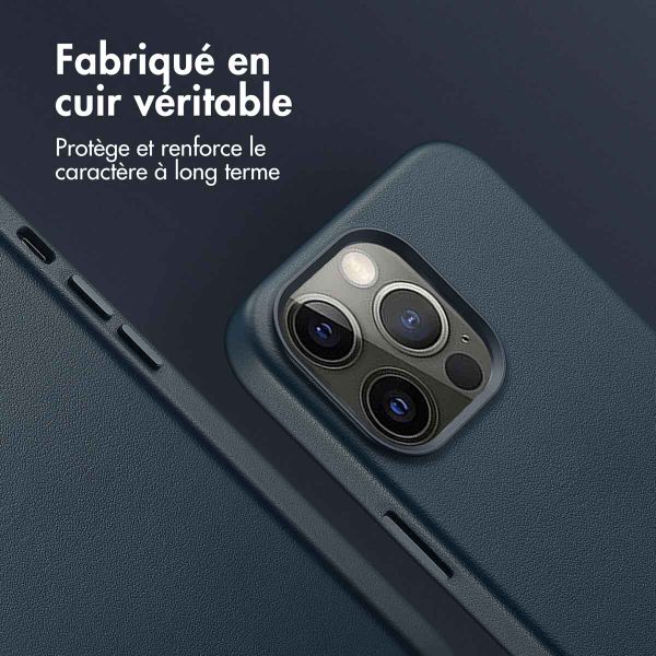 Accezz Coque arrière en cuir avec MagSafe iPhone 13 Pro - Nightfall Blue