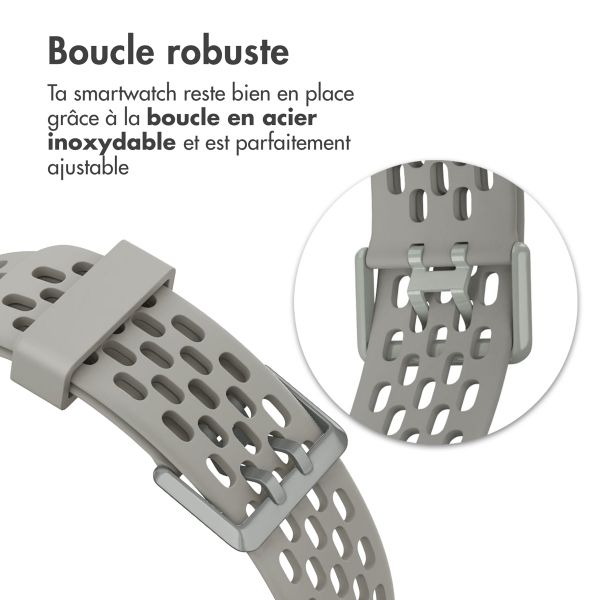 imoshion Bracelet de sport en silicone avec trous Fitbit Charge 5 / Charge 6 - Gris