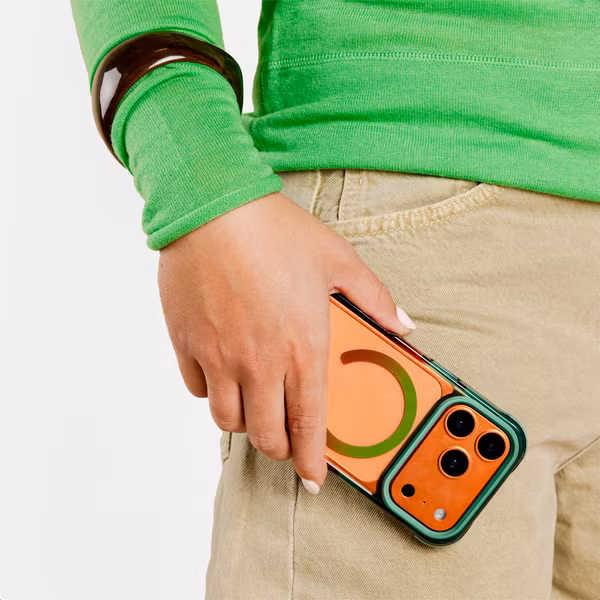 Selencia Coque arrière MagSafe Gradient Apple iPhone 16 - Vert / Brun