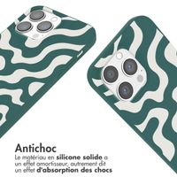 imoshion Coque design en silicone avec cordon Apple iPhone 13 Pro - Petrol Green Groovy