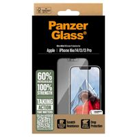 PanzerGlass Protection d'écran Ultra-Wide Fit Anti-bactérienne avec applicateur iPhone 13 / 13 Pro / 14 / 16e