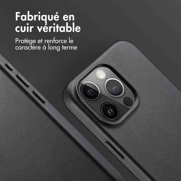 Accezz Coque arrière en cuir avec MagSafe iPhone 15 Pro Max - Onyx Black