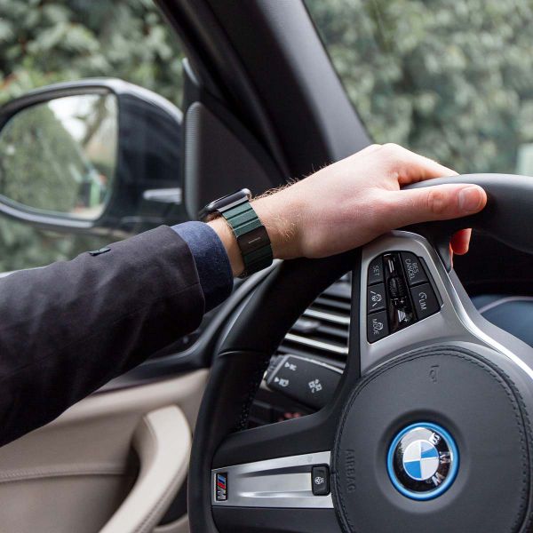 imoshion Bracelet en cuir magnétique Apple Watch Series 1 t/m 9 / SE (38/40/41 mm) | Series 10 / 11 (42 mm) - Vert