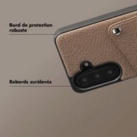 Selencia Coque Riva avec porte-cartes Samsung Galaxy A57 (5G) - Mocha Brown