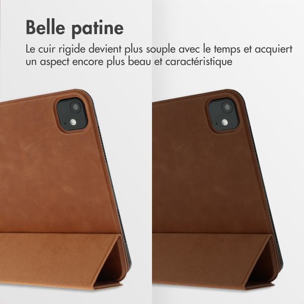 Accezz Coque tablette trifold en cuir Apple iPad Pro 13 (2025) M5 / (2024) M4 - Cognac