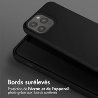 Selencia Coque silicone avec cordon amovible Apple iPhone 15 Pro Max - Noir