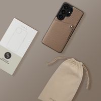 Selencia Coque Riva avec porte-cartes Samsung Galaxy S26 Ultra - Mocha Brown