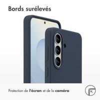 Accezz Coque Liquid Silicone avec MagSafe Samsung Galaxy S26 - Bleu foncé