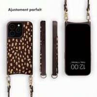 Selencia Nova coque arrière en cuir véritable avec porte-cartes Apple iPhone 15 Pro - Fawn Chic