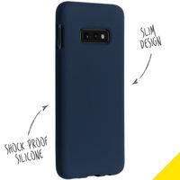 Accezz Coque Liquid Silicone Samsung Galaxy S10e - Bleu foncé