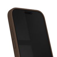 iDeal of Sweden Coque en silicone avec MagSafe Apple iPhone 15 Pro - Mocha Mousse