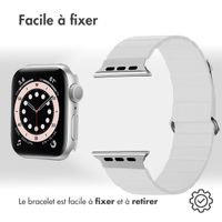 imoshion Bracelet en cuir magnétique Apple Watch Series 1-9 / SE - 38/40/41 mm / Series 10 - 42 mm - Blanc