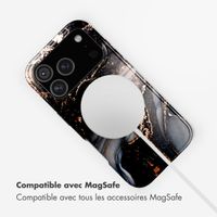 Selencia Coque arrière Vivid avec MagSafe Apple iPhone 17 Pro - Chic Marble Black