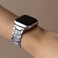 Selencia Bracelet à maillons scintillants Apple Watch Series 1 á 9 / SE (38/40/41 mm) | Series 10 (42 mm) - Argent