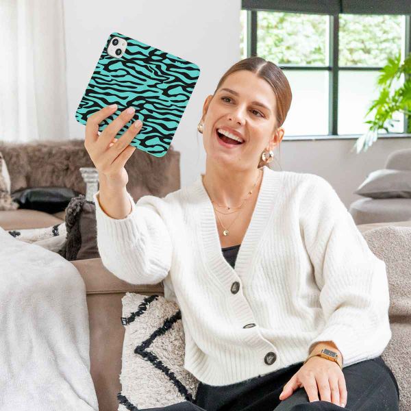 imoshion Étui de télephone portefeuille Design Motorola Moto G04 / G24 - Black Blue Stripes