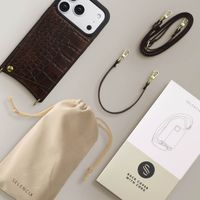 Selencia Coque de télephone Nova Croco avec cordon et porte-cartes Apple iPhone 17 Pro - Choco Brown