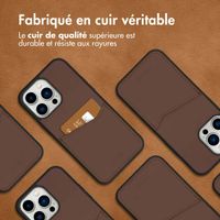 Accezz ﻿Coque en cuir de qualité supérieure avec fentes pour cartes iPhone 14 Pro Max - Brun