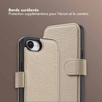 Selencia Étui Riva avec MagSafe et cordon de téléphone Apple iPhone 16e - Beige