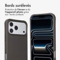 imoshion Coque arrière Color avec cordon amovible et MagSafe Apple iPhone 17 Pro - Black Coffee