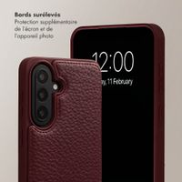 Selencia Coque de télephone Nova avec cordon et porte-cartes Samsung Galaxy A57 (5G) - Bold Burgundy