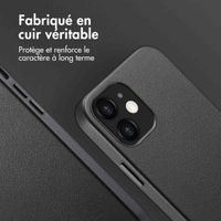 Accezz Coque arrière en cuir avec MagSafe iPhone 12 (Pro) - Onyx Black