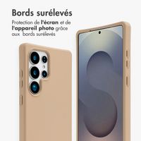 imoshion Coque arrière Color avec cordon amovible et MagSafe Samsung Galaxy S25 Ultra - Beige