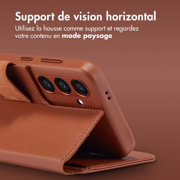 Accezz Étui de télephone portefeuille en cuir 2-en-1 avec MagSafe Samsung Galaxy S24 - Sienna Brown