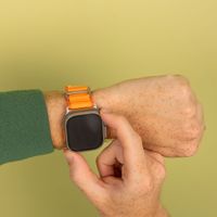 imoshion Bracelet en nylon Alpine Apple Watch Series 1 t/m 11 / SE / Ultra (44/45/46/49 mm) - Orange