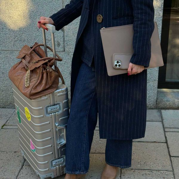 Holdit Coque Wavy Apple iPhone 15 Pro - Mocha Brown