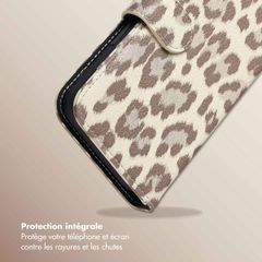 Selencia Étui de télephone portefeuille imprimé léopard Sabi Apple iPhone 14 / 13 - Soft Ivory